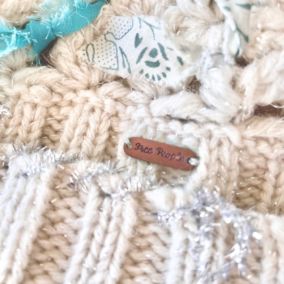 Free People RARE Knitted Crocheted Pom Beanie Hat - Picture 4 of 6